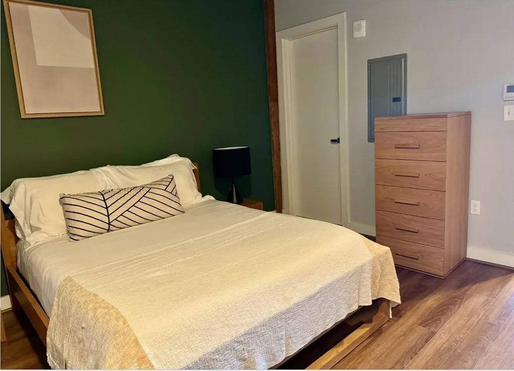 1 bed, 1 bath apartment for rent at 63 Melcher Unit 404, South Boston — photo 8 of 12