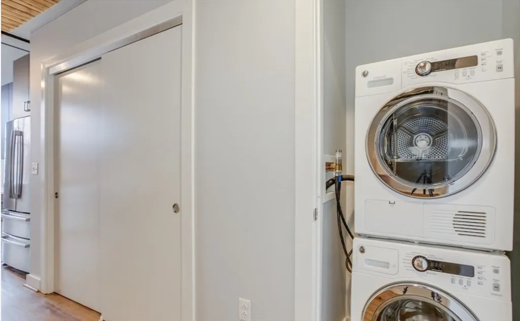 1 bed, 1 bath apartment for rent at 63 Melcher Unit 404, South Boston — photo 9 of 12