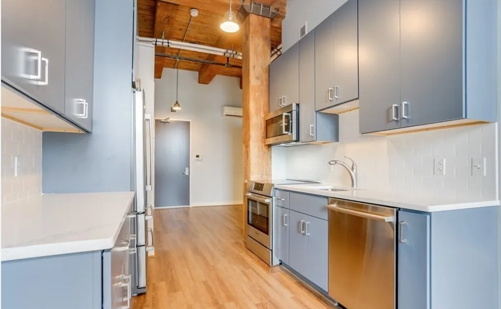 1 bed, 1 bath apartment for rent at 63 Melcher Unit 404, South Boston — photo 6 of 12