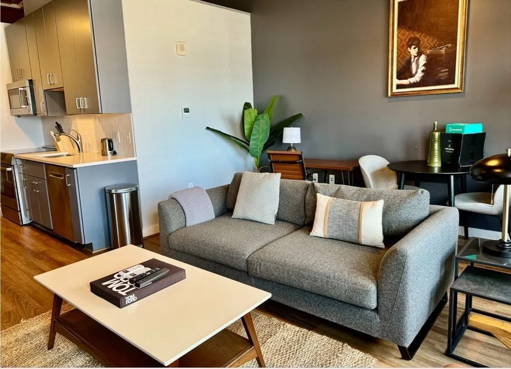 1 bed, 1 bath apartment for rent at 63 Melcher Unit 404, South Boston — photo 4 of 12