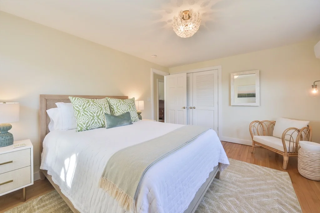 4 bed, 2 bath apartment for rent at 63 Monomoy Rd Unit _, Monomoy — photo 10 of 35