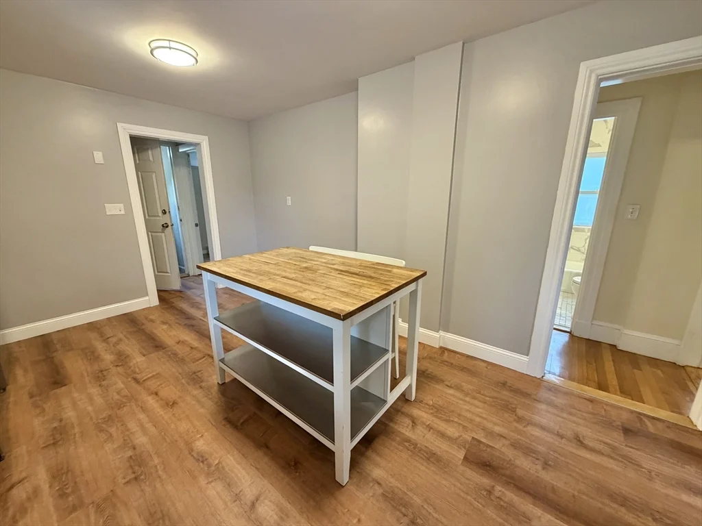2 bed, 1 bath apartment for rent at 63 Newell Rd Unit 1, Auburndale — photo 3 of 25