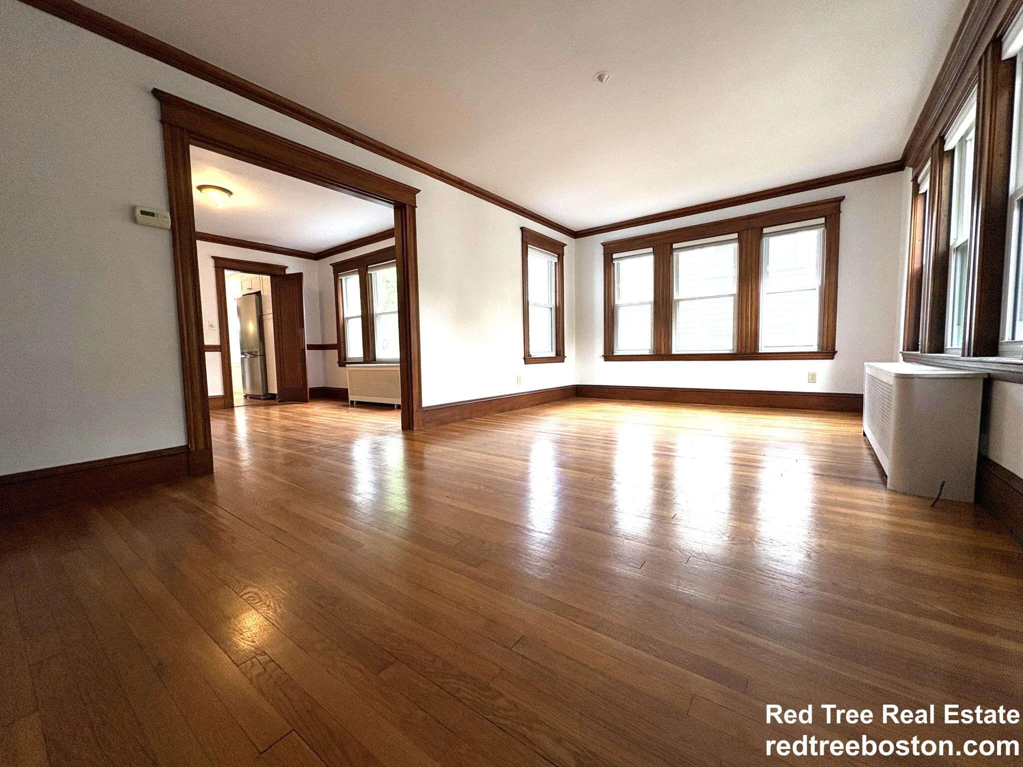 3 bed, 1 bath apartment for rent at 63 Newport St, Arlington Heights — photo 3 of 13