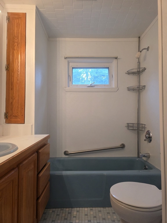 3 bed, 1 bath apartment for rent at 63 Oak St Unit 1, Taunton — photo 10 of 27