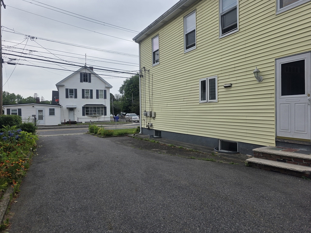 3 bed, 1 bath apartment for rent at 63 Oak St Unit 1, Taunton — photo 18 of 27