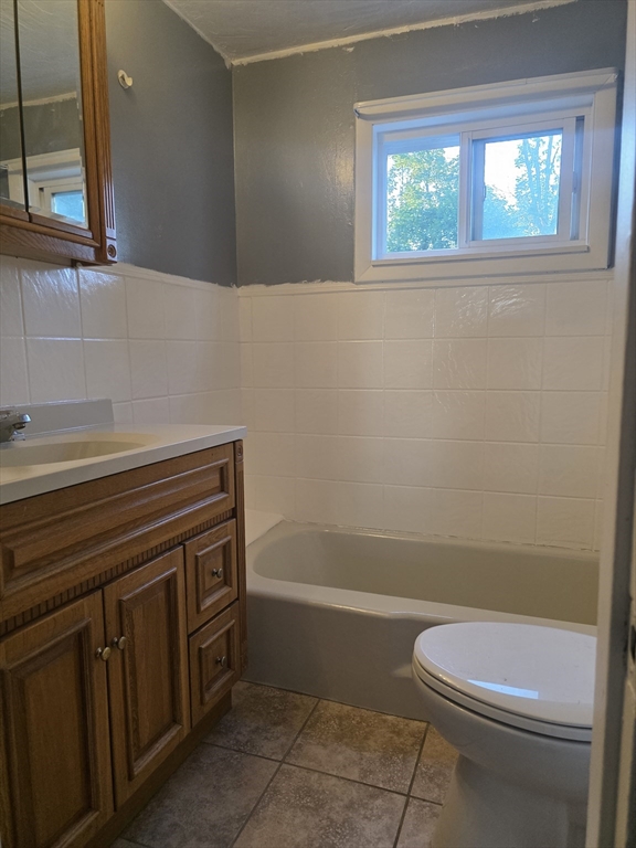 2 bed, 1 bath apartment for rent at 63 Oak St Unit 2, Taunton — photo 16 of 23