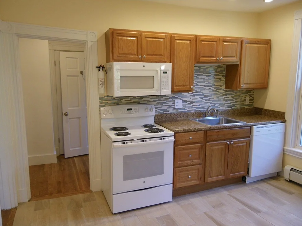 1 bed, 1 bath apartment for rent at 63 Oak St Unit B, Needham