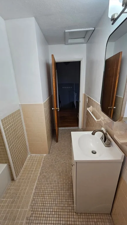 1 bed, 1 bath apartment for rent at 63 Orange Unit 2, Attleboro — photo 10 of 12