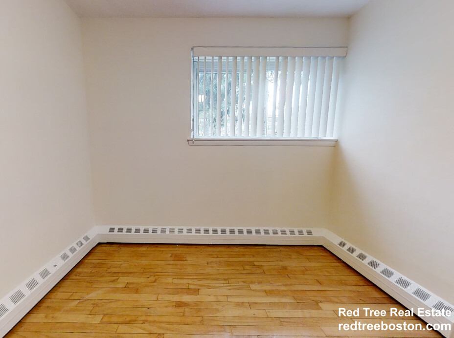 2 bed, 1 bath apartment for rent at 63 Parkman St Unit 1B, North Brookline — photo 2 of 19
