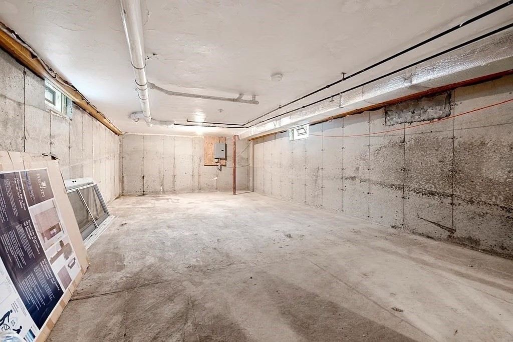 3 bed, 3 bath apartment for rent at 63 Perrin St Unit 2, Roxbury — photo 19 of 20