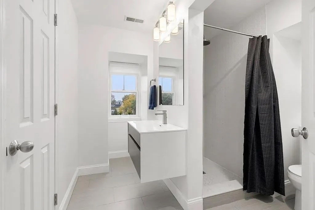 3 bed, 3 bath apartment for rent at 63 Perrin St Unit 2, Roxbury — photo 13 of 20