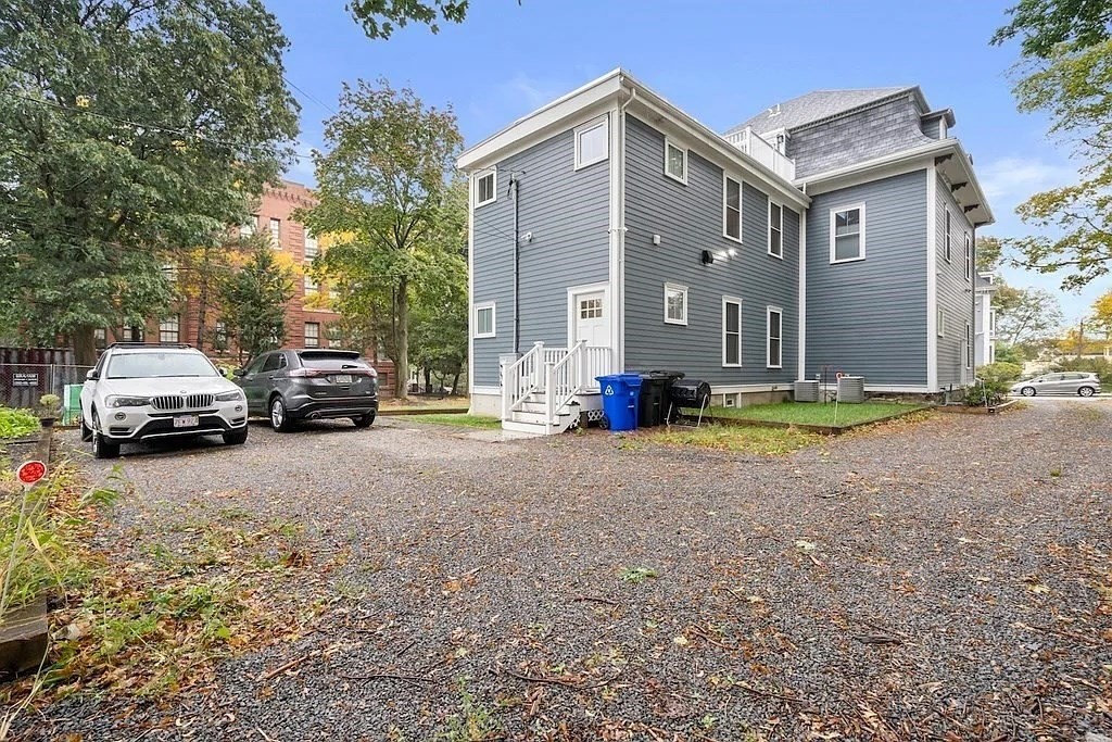 3 bed, 3 bath apartment for rent at 63 Perrin St Unit 2, Roxbury — photo 18 of 20