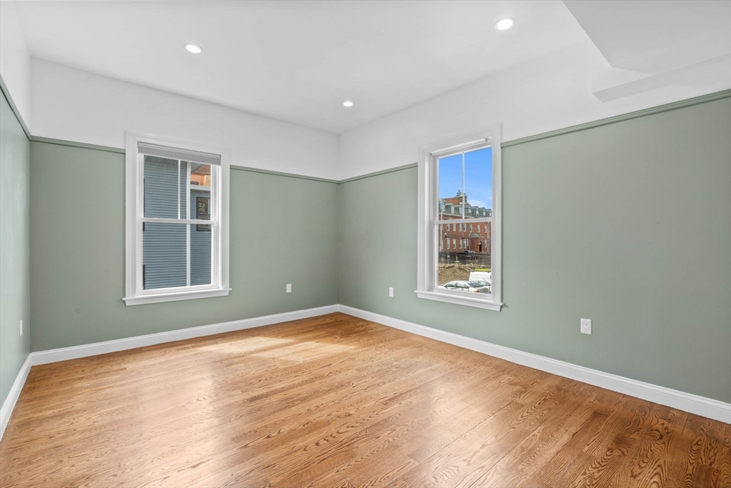 3 bed, 2 bath apartment for rent at 63 Perrin Unit 1, Roxbury — photo 34 of 41