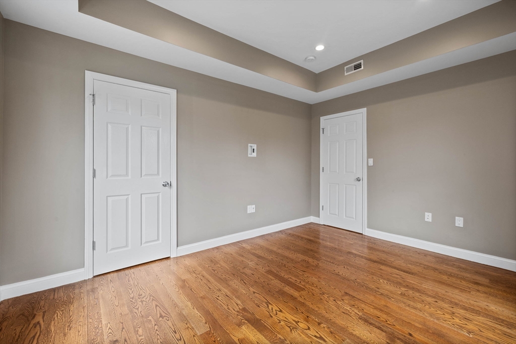 3 bed, 2 bath apartment for rent at 63 Perrin Unit 1, Roxbury — photo 29 of 41