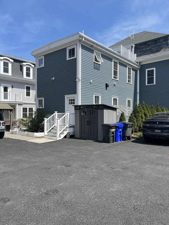3 bed, 2 bath apartment for rent at 63 Perrin Unit 1, Roxbury — photo 35 of 41
