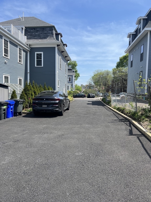 3 bed, 2 bath apartment for rent at 63 Perrin Unit 1, Roxbury — photo 37 of 41