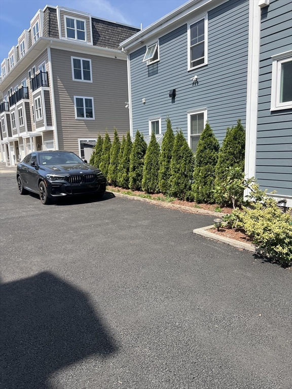 3 bed, 2 bath apartment for rent at 63 Perrin Unit 1, Roxbury — photo 36 of 41