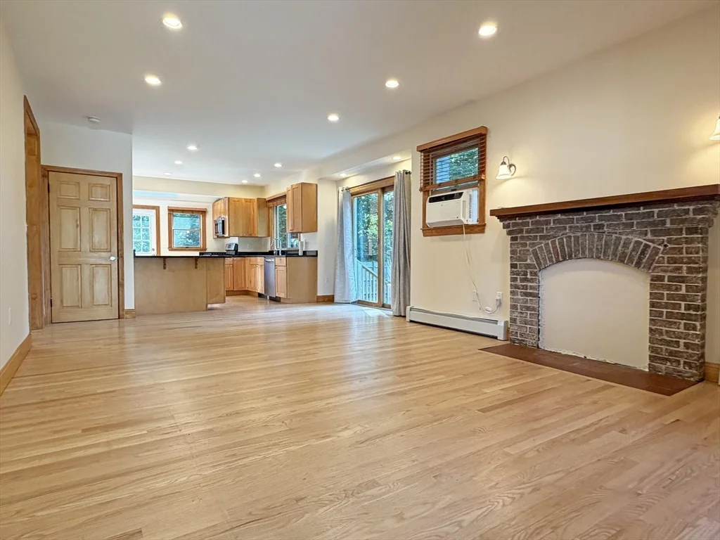2 bed, 1 bath apartment for rent at 63 Pierrepont Rd, Newton Lower Falls — photo 5 of 17