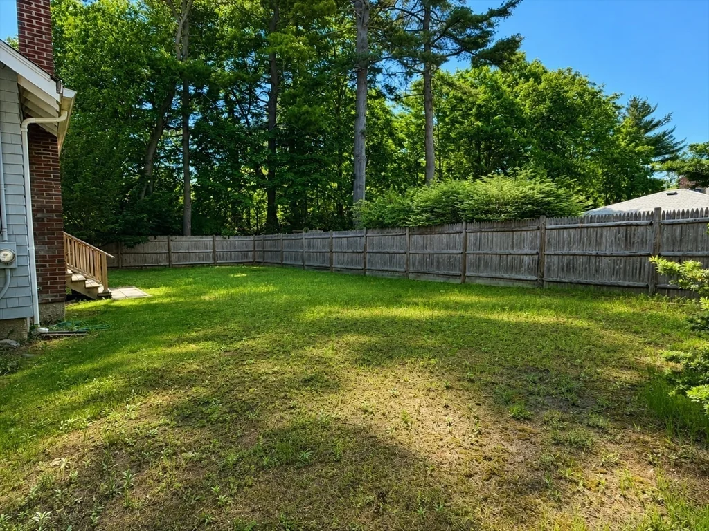 2 bed, 1 bath apartment for rent at 63 Pierrepont Rd, Newton Lower Falls — photo 16 of 17