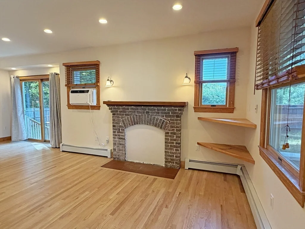 2 bed, 1 bath apartment for rent at 63 Pierrepont Rd, Newton Lower Falls — photo 4 of 17