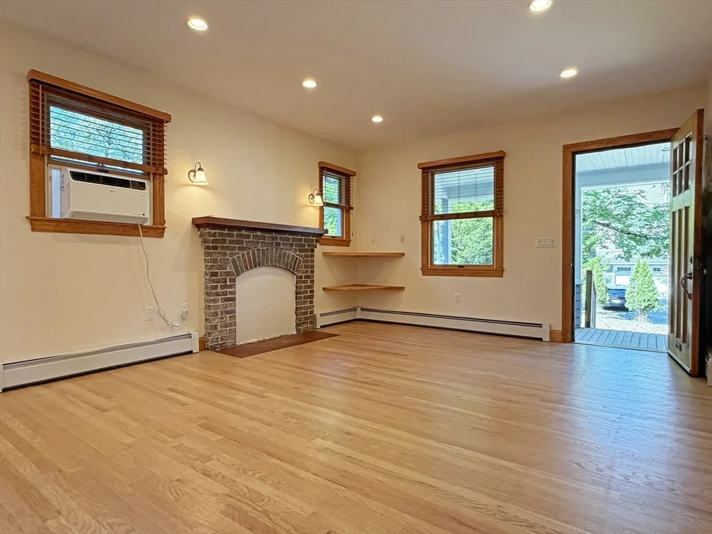 2 bed, 1 bath apartment for rent at 63 Pierrepont Rd, Newton Lower Falls — photo 3 of 17