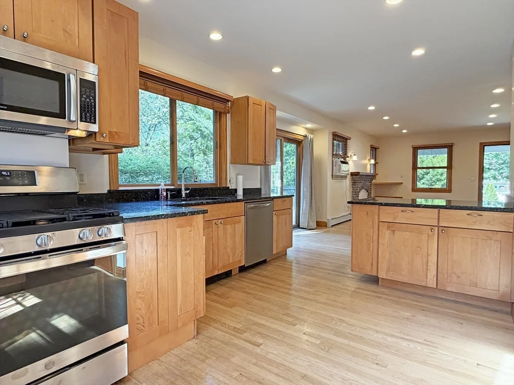 2 bed, 1 bath apartment for rent at 63 Pierrepont Rd, Newton Lower Falls — photo 7 of 17