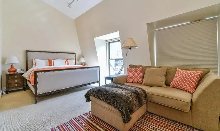 2 bed, 2 bath apartment for rent at 63 Pinckney St Unit 2A, East Somerville — photo 3 of 4
