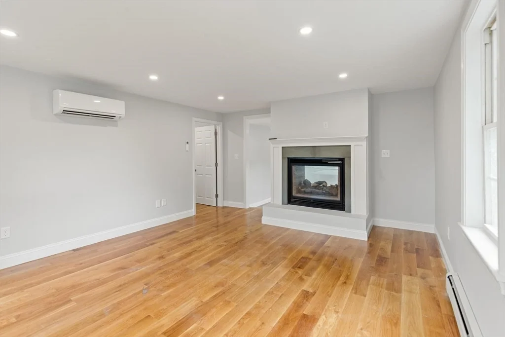 3 bed, 2 bath apartment for rent at 63 Pleasant St Unit 2, Rowley — photo 9 of 24