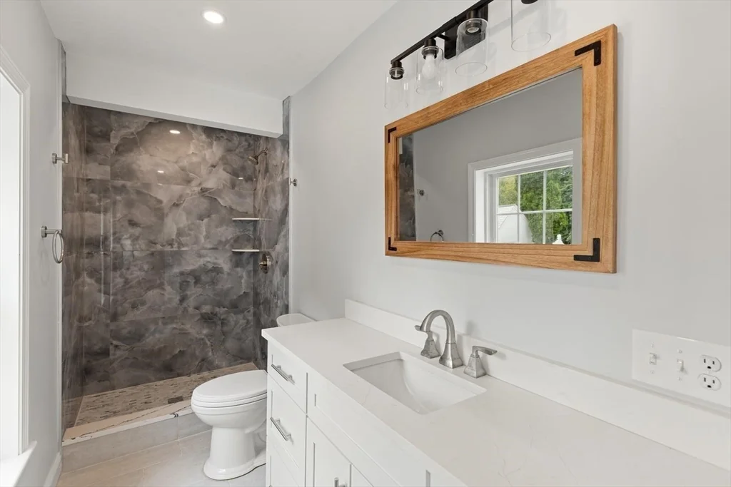 3 bed, 2 bath apartment for rent at 63 Pleasant St Unit 2, Rowley — photo 12 of 24