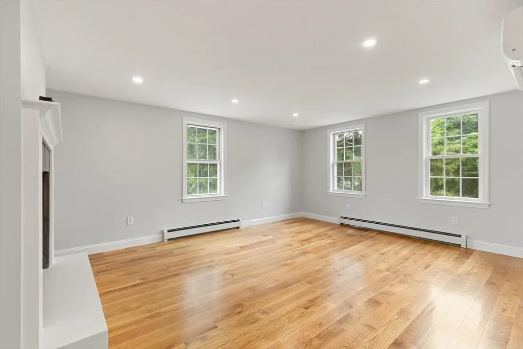 3 bed, 2 bath apartment for rent at 63 Pleasant St Unit 2, Rowley — photo 11 of 24