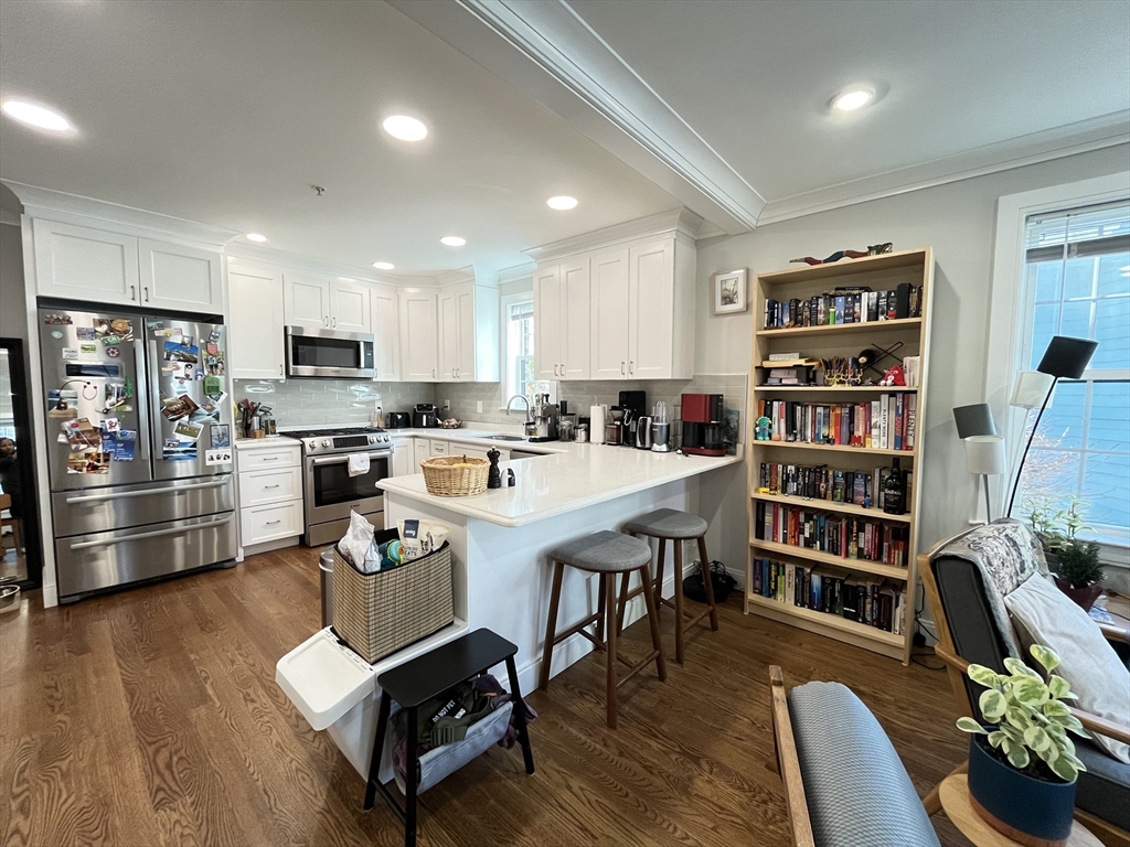 2 bed, 2 bath apartment for rent at 63 Sedgwick St Unit 3, Jamaica Plain — photo 3 of 12