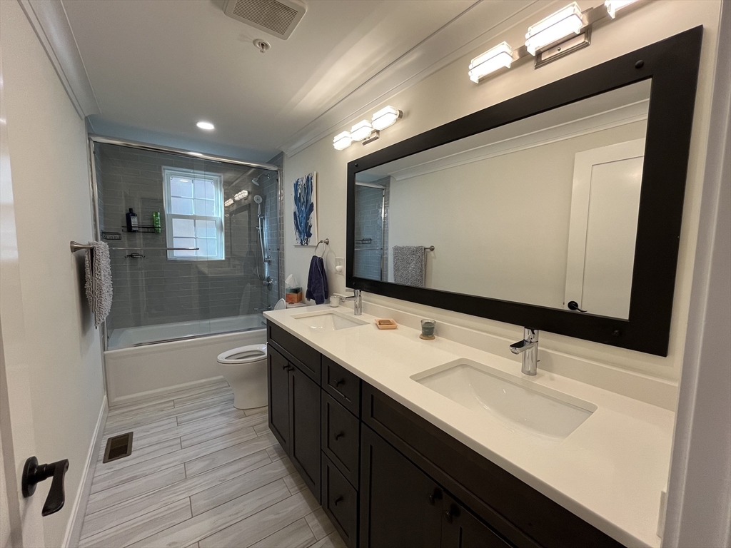 2 bed, 2 bath apartment for rent at 63 Sedgwick St Unit 3, Jamaica Plain — photo 7 of 12
