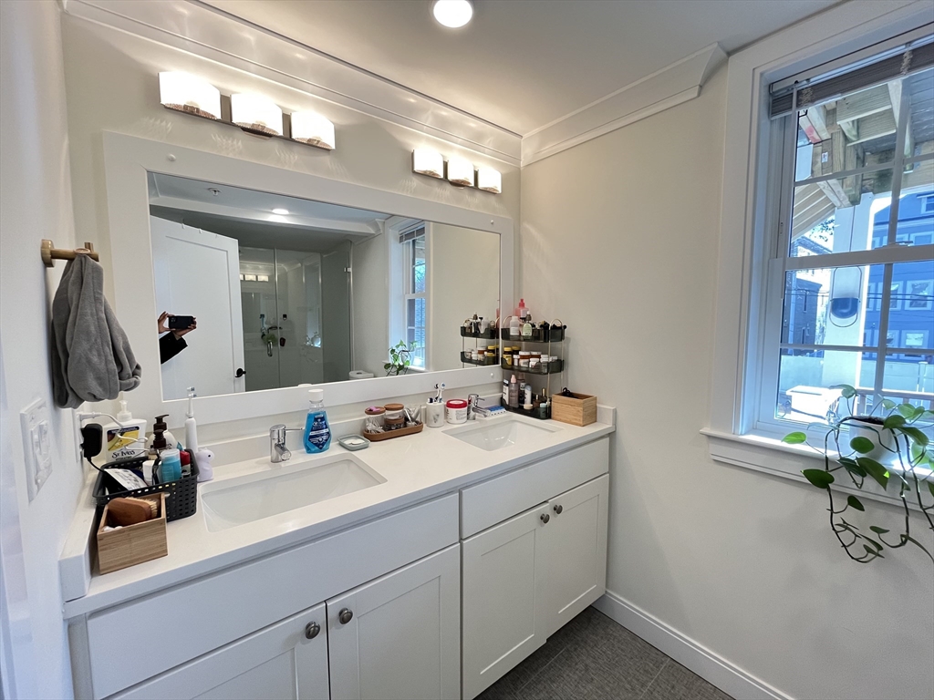 2 bed, 2 bath apartment for rent at 63 Sedgwick St Unit 3, Jamaica Plain — photo 10 of 12