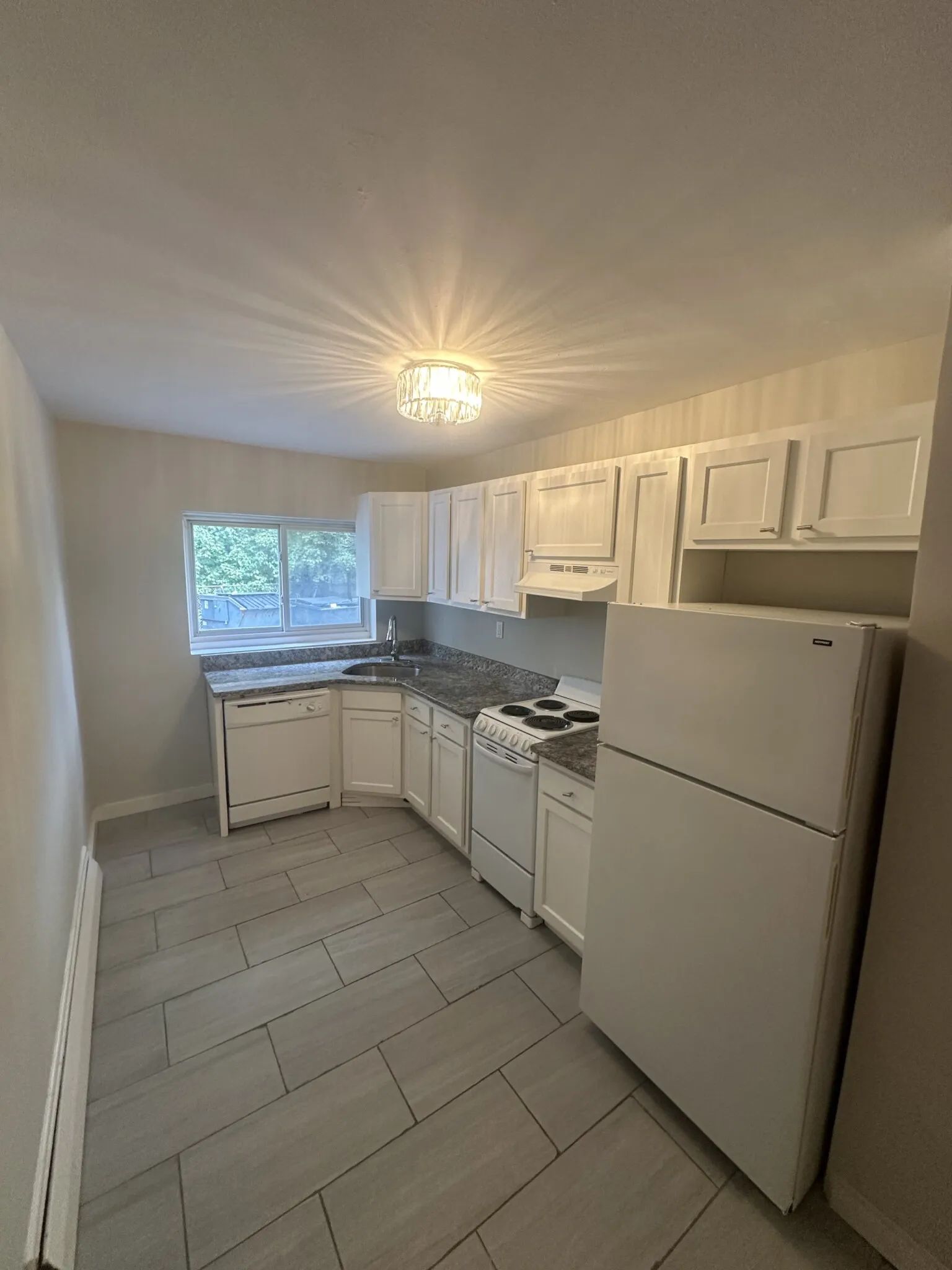 2 bed, 1 bath apartment for rent at 63 Selkirk Rd Unit 3, Brighton