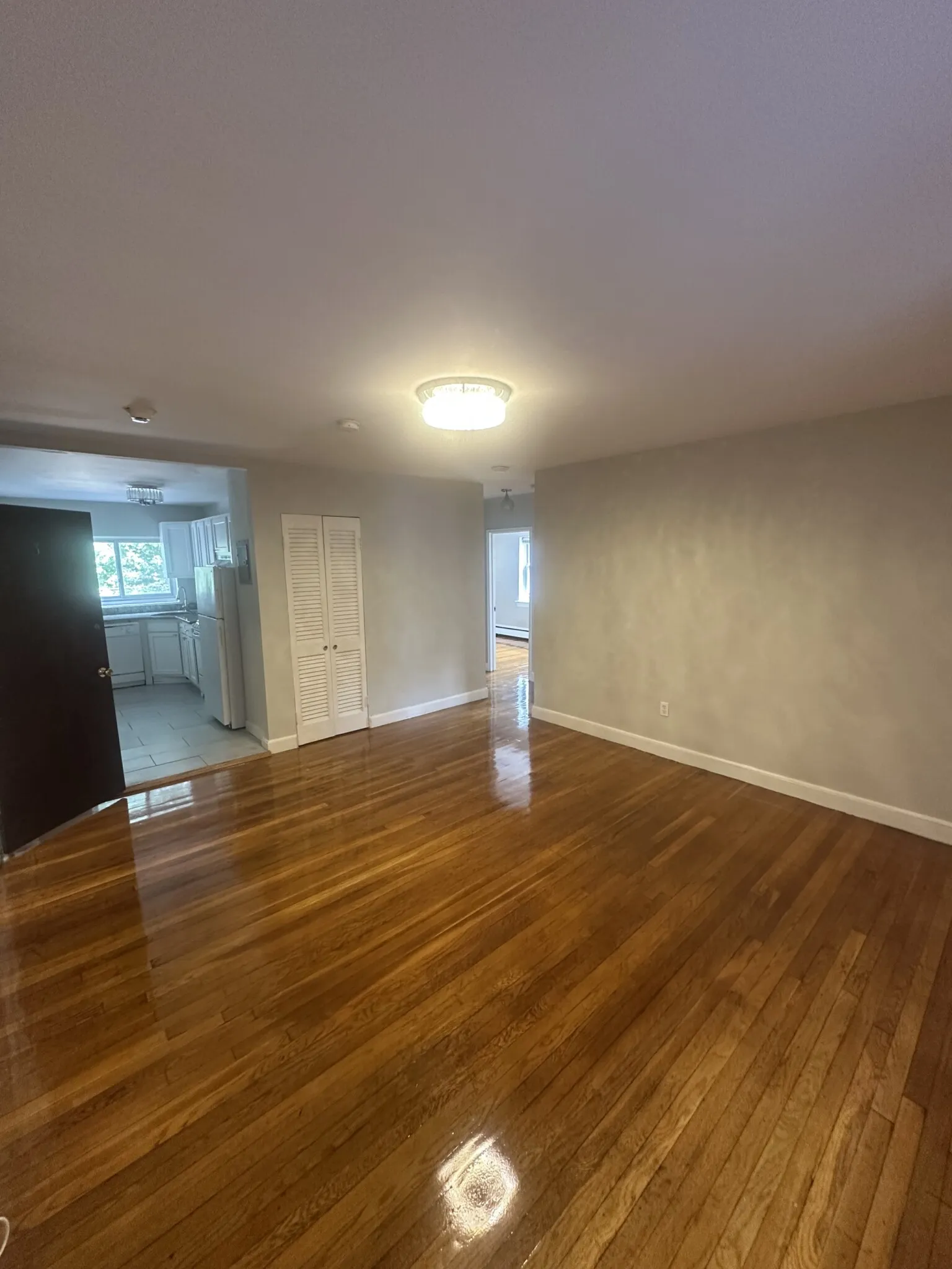 2 bed, 1 bath apartment for rent at 63 Selkirk Rd Unit 3, Brighton — photo 4 of 32