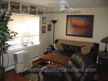 2 bed, 1 bath apartment for rent at 63 Selkirk Rd Unit 4, Brighton — photo 4 of 40