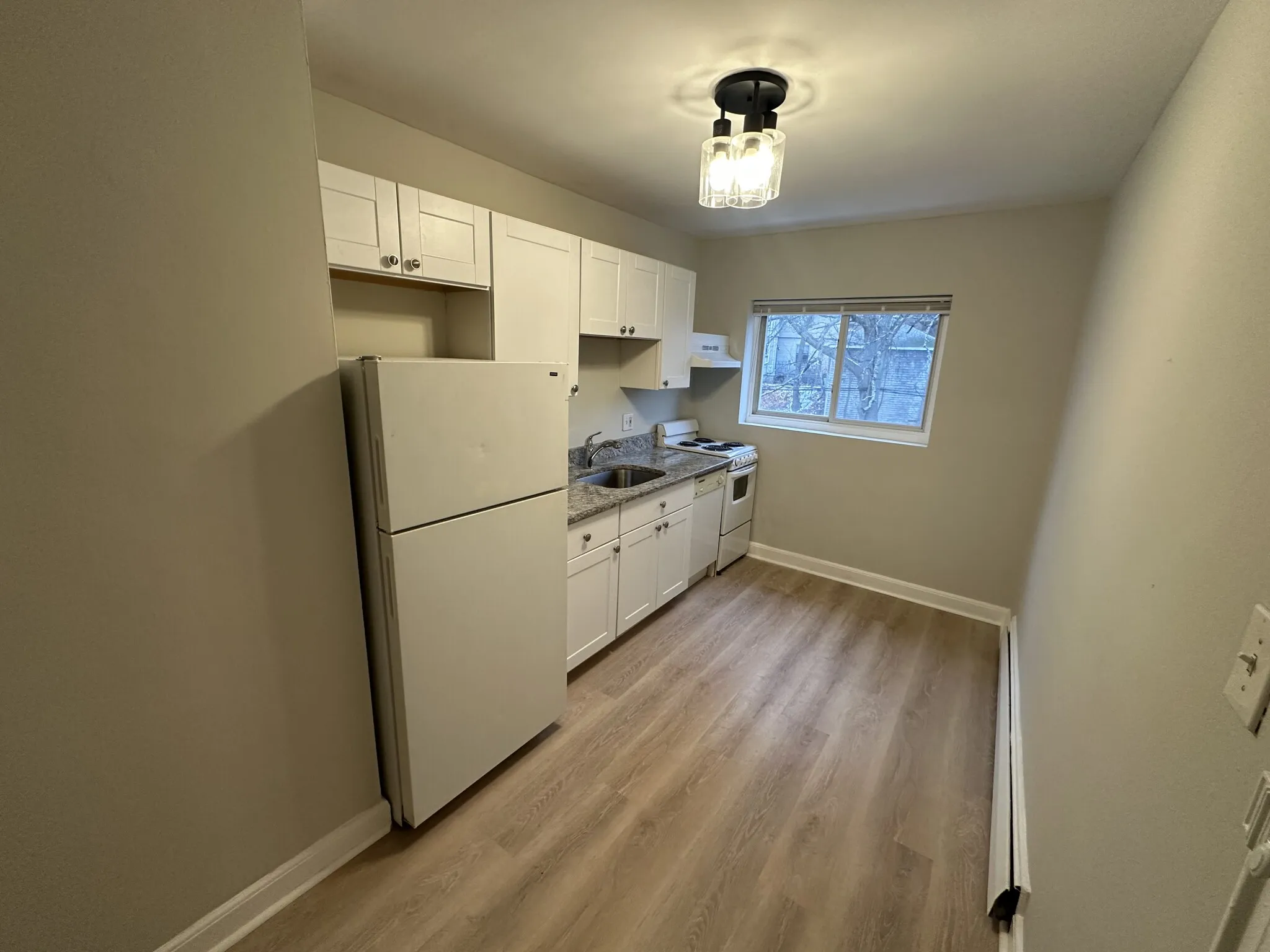 2 bed, 1 bath apartment for rent at 63 Selkirk Rd Unit 6, Brighton — photo 3 of 19
