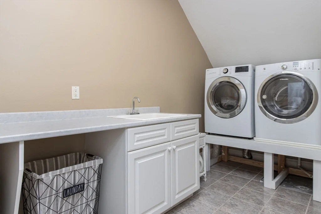 4 bed, 3 bath apartment for rent at 63 Skyfields Dr, Groton — photo 30 of 38