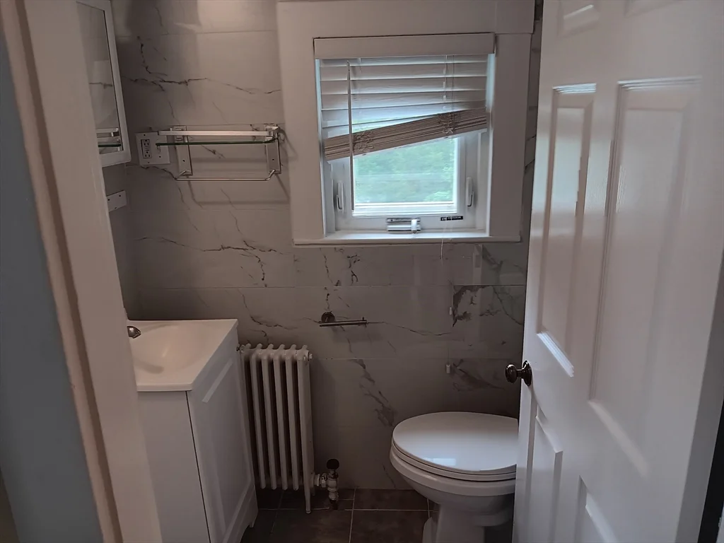 3 bed, 2 bath apartment for rent at 63 Spruce St Unit 2, North Abington — photo 16 of 38