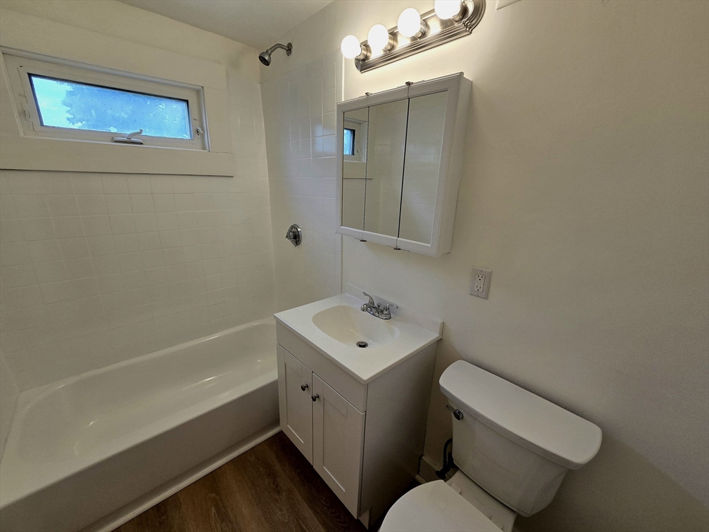 1 bed, 1 bath apartment for rent at 63 Stewart St Unit 4, Quincy — photo 9 of 10