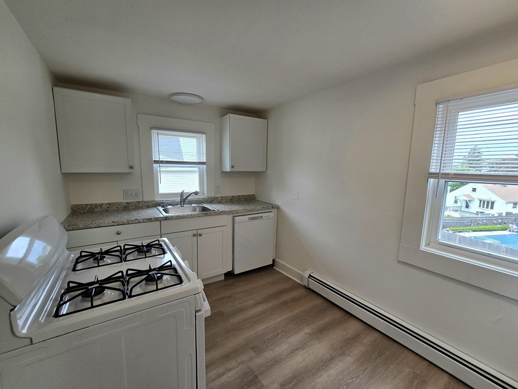 1 bed, 1 bath apartment for rent at 63 Stewart St Unit 4, Quincy — photo 2 of 10
