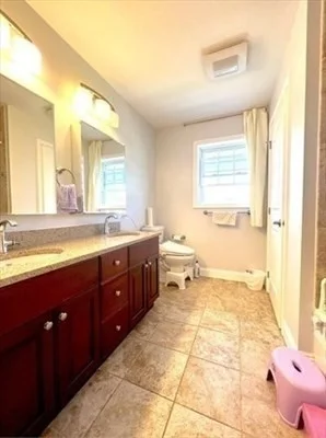 4 bed, 3 bath apartment for rent at 63 Summer St Unit 63, Medford — photo 12 of 22