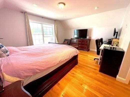 4 bed, 3 bath apartment for rent at 63 Summer St Unit 63, Medford — photo 15 of 22