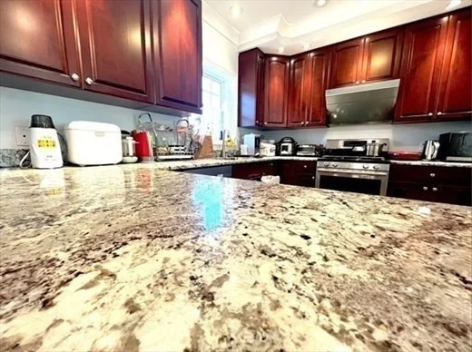4 bed, 3 bath apartment for rent at 63 Summer St Unit 63, Medford — photo 4 of 22