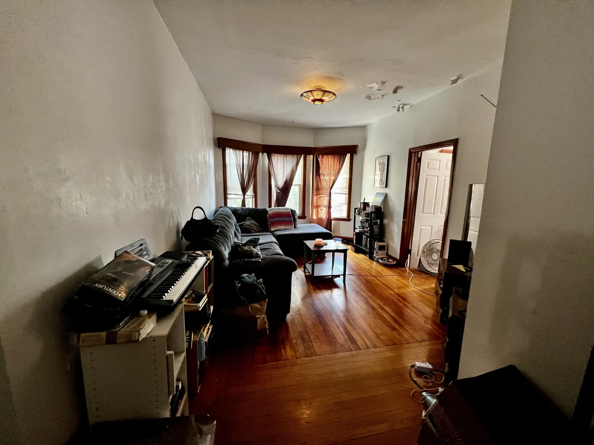 2 bed, 1 bath apartment for rent at 63 Sycamore St Unit 2, Winter Hill — photo 1 of 9