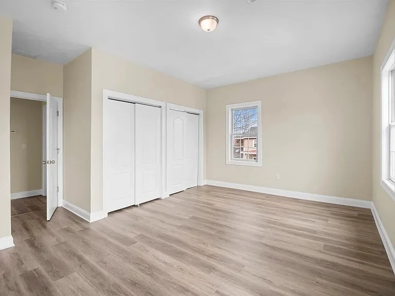 3 bed, 2 bath apartment for rent at 63 Varnum Ave Unit 1, Lowell — photo 7 of 12