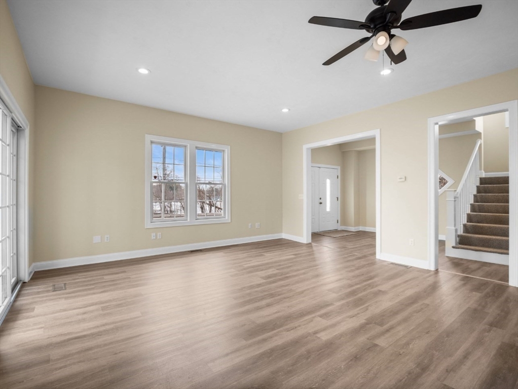 3 bed, 2 bath apartment for rent at 63 Varnum Ave Unit 1, Lowell — photo 3 of 21