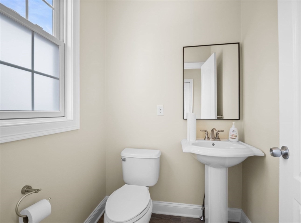 3 bed, 2 bath apartment for rent at 63 Varnum Ave Unit 1, Lowell — photo 9 of 21