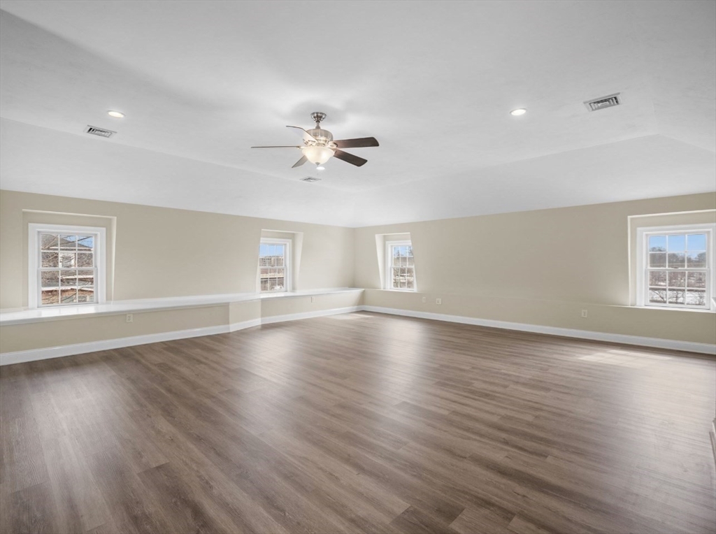 3 bed, 2 bath apartment for rent at 63 Varnum Ave Unit 1, Lowell — photo 19 of 21