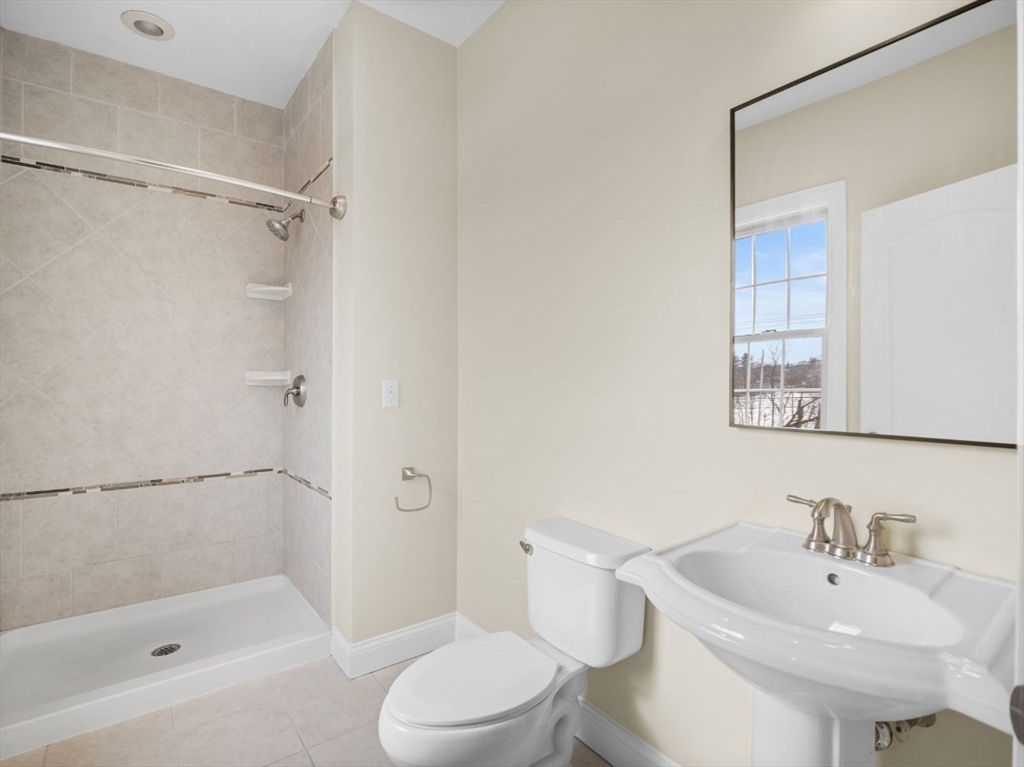 3 bed, 2 bath apartment for rent at 63 Varnum Ave Unit 1, Lowell — photo 16 of 21